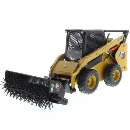 Diecast Masters - 1/16 Scale Cat 272D2 Skid Steer Loader - Hobby Recreation Products