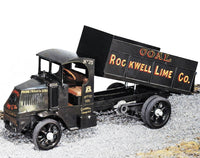 Atlantis Models - 1:24 1926 Mack Bulldog Dump Truck