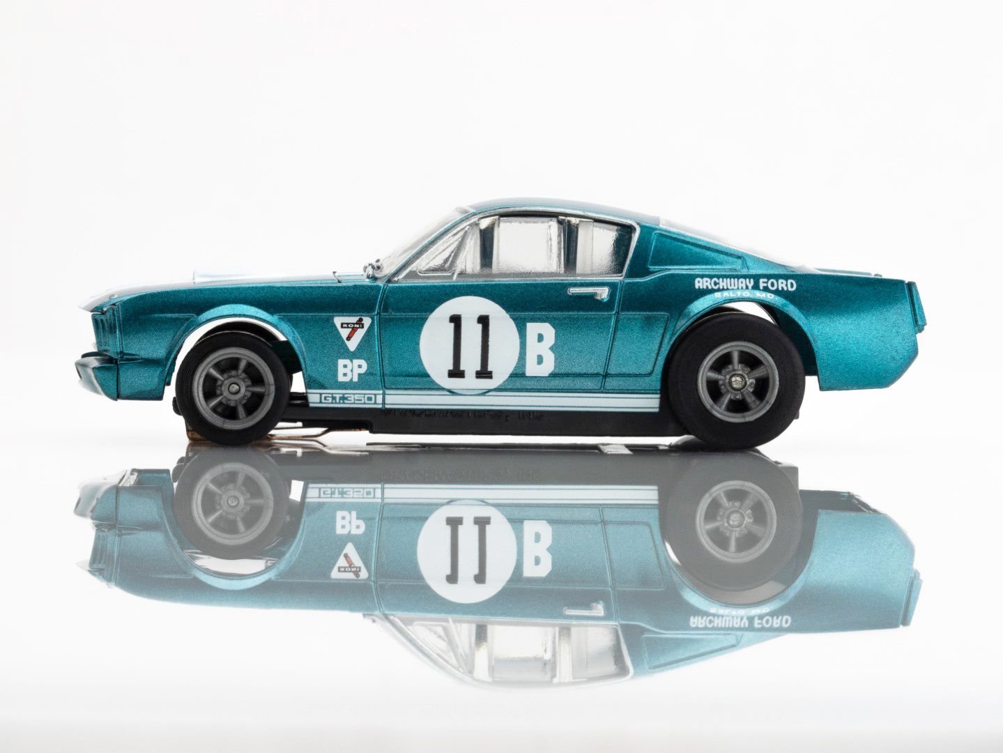 Mark Donohue Revell Mongram #11 Shelby GT350R Slot Car 1:32 LE /4000 NEW Mark Donohue Revell Mongram #11 Shelby GT350R Slot Car 1:32 LE /4000 NEW