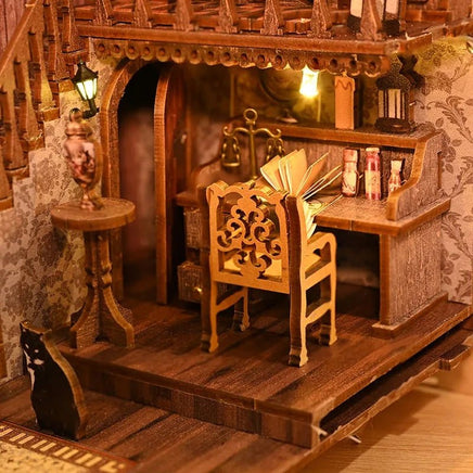 Know Me - Scholar's Dream Book Nook - Hobby Recreation Products