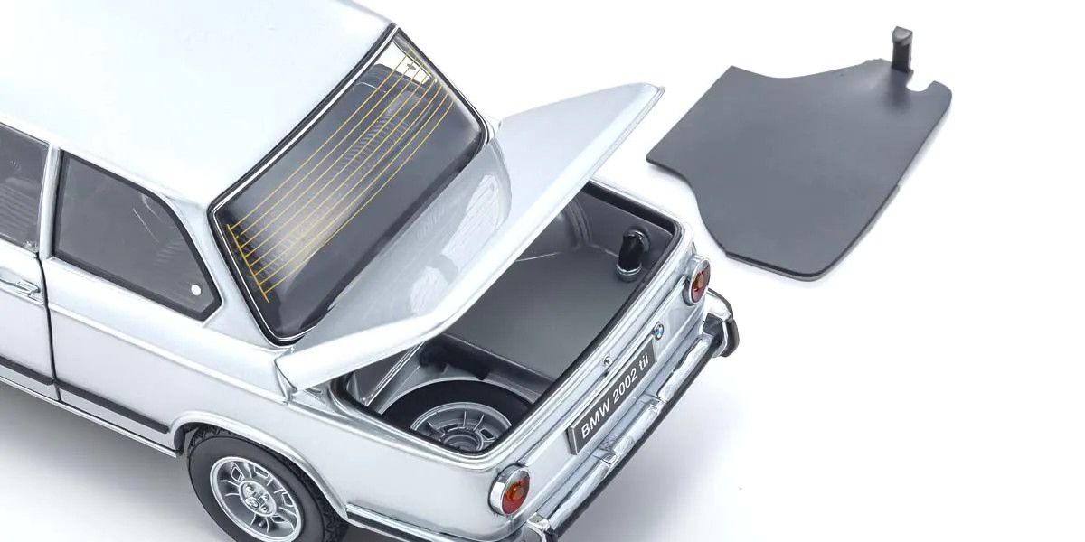 1/18 Scale BMW 2002 Tii Silver Model| Hobby Recreation Products