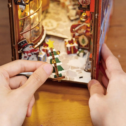 Robotime - Christmas Street DIY Book Nook - Hobby Recreation Products