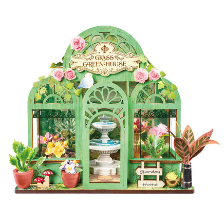 ROEDS049-Green-Fountain-Garden,-Super