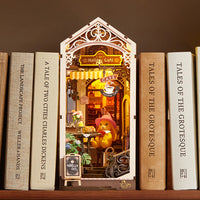 Robotime - Holiday Cafe DIY Book Nook Shelf Insert
