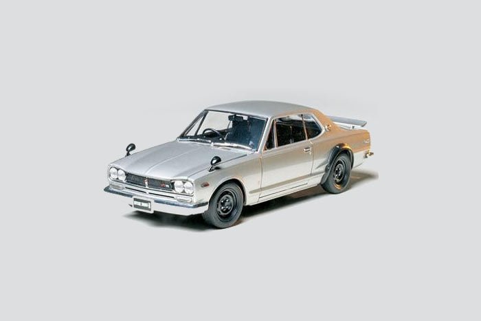 1/24 Nissan Skyline 2000 GT-R Plastic Model Kit| Hobby Recreation