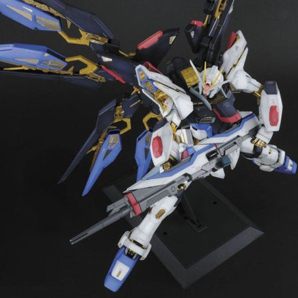 Bandai - PG ZGMF-X20A Strike Freedom Gundam "Mobile Suit Gundam SEED" 1/60, Bandai - Hobby Recreation Products